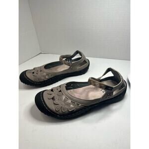 JBU Maryjane Memory Foam Flower Taupe Cutout Comfort Walking Shoes Size 8.5